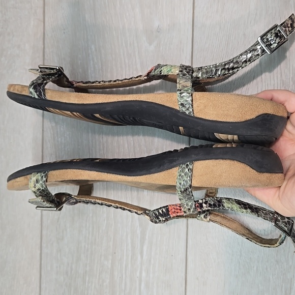 Vionic Women Navassa Multi-Color Strappy Sandals Shoes Sz 10 - Picture 8 of 10